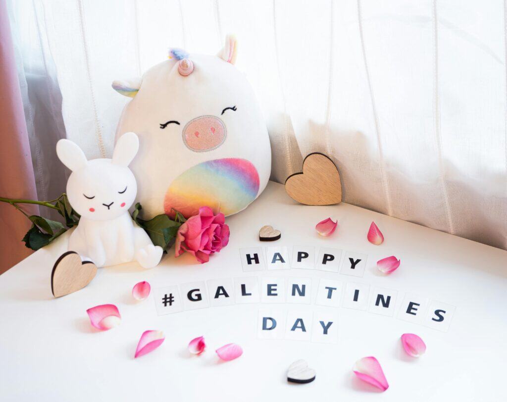 50 Best Hinge Prompts for Guys February 2025